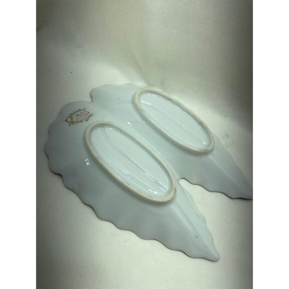 Vintage Hand-Painted Leaf-Shaped Ceramic Dish From Japan - Picture 2 of 5